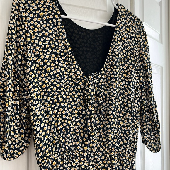 Zara Floral Romper - Picture 3 of 5